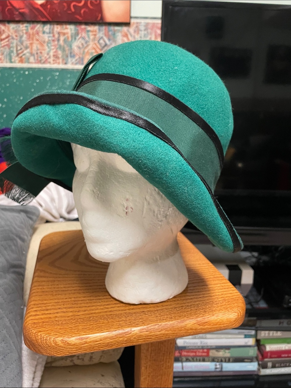 Vintage 40s green Wool Cloche Hat with Black Trim and ribbon accent